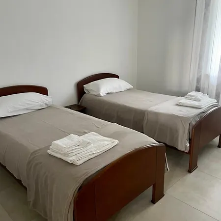 Tedhouse פראייה א מארה